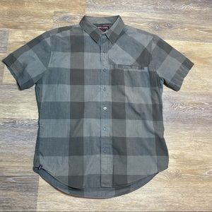 BUTTON DOWN SHORT SLEEVE MENS SHIRT PLAID GREEN SIZE L